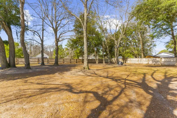 $589,000 | 130 Hidden Hills Road, Cross, SC 29436