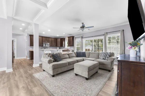 $589,000 | 130 Hidden Hills Road, Cross, SC 29436