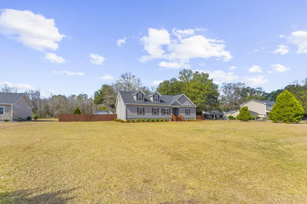 $589,000 | 130 Hidden Hills Road, Cross, SC 29436