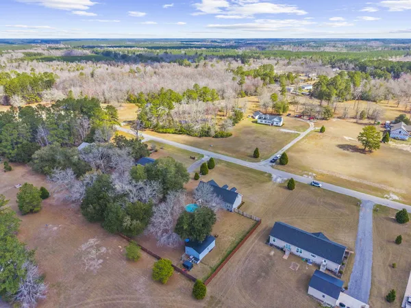 $589,000 | 130 Hidden Hills Road, Cross, SC 29436