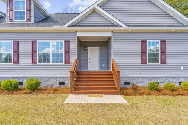 $589,000 | 130 Hidden Hills Road, Cross, SC 29436