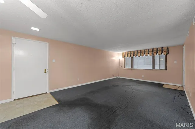 $125,000 | 9 Fairways Circle, Unit B, St. Charles, MO 63303