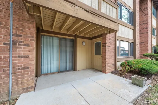 $125,000 | 9 Fairways Circle, Unit B, St. Charles, MO 63303
