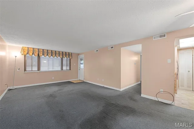 $125,000 | 9 Fairways Circle, Unit B, St. Charles, MO 63303