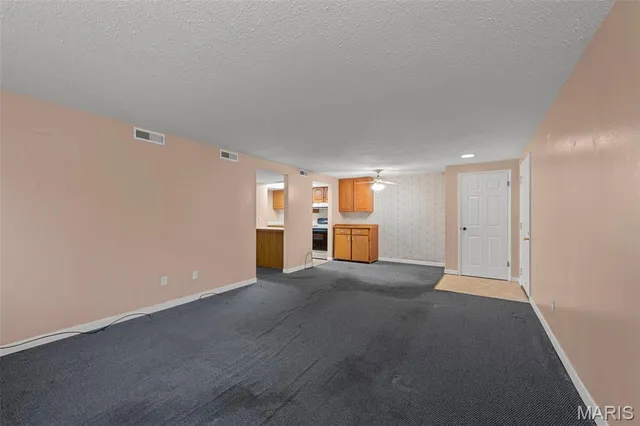 $125,000 | 9 Fairways Circle, Unit B, St. Charles, MO 63303