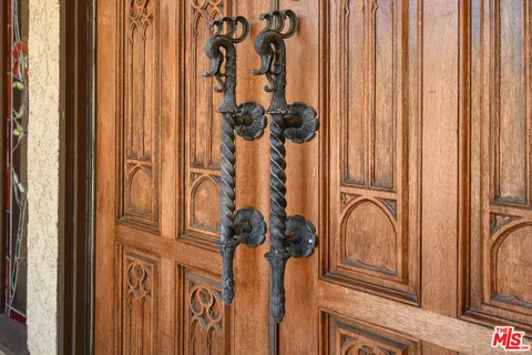 $3,997,000 | 24926 Jim Bridger Road, Hidden Hills, CA 91302