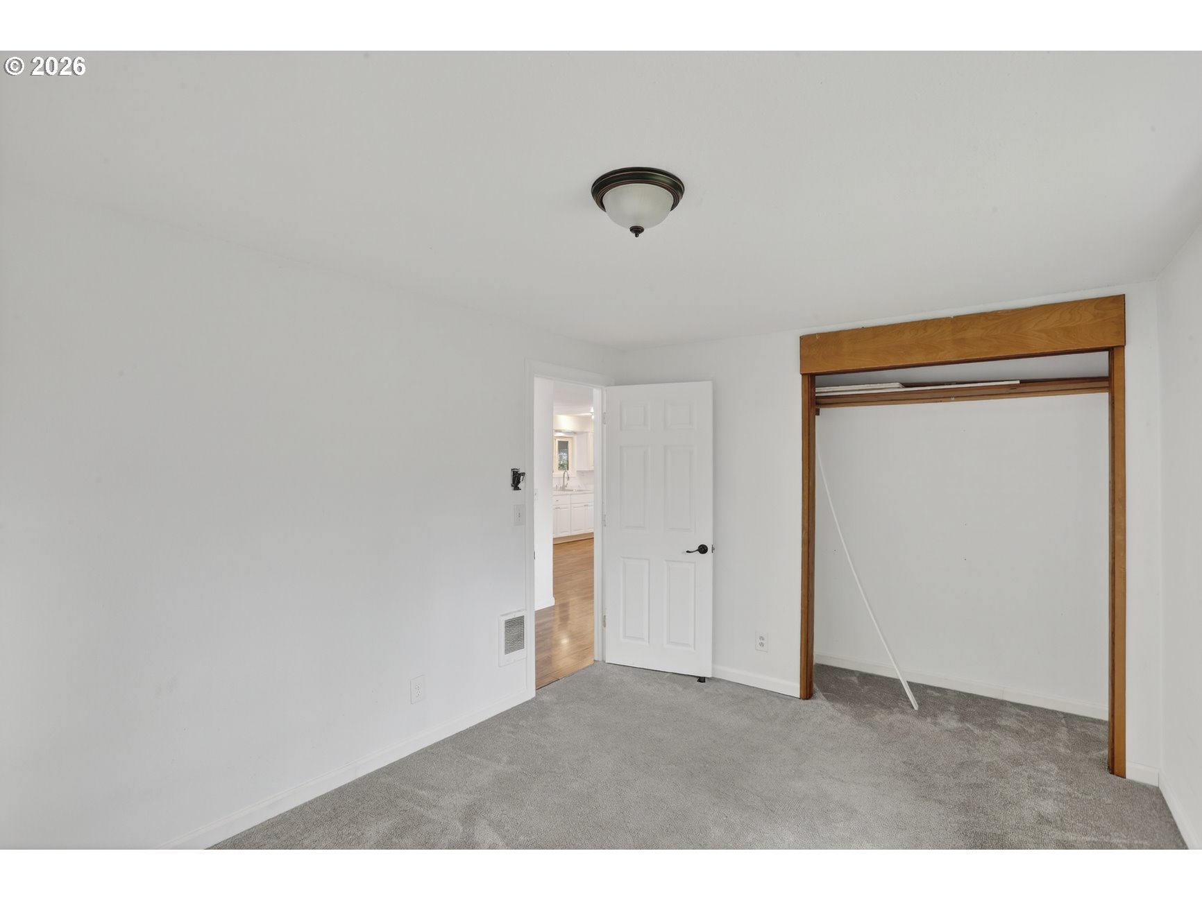 290 North 4th Street St. Helens, OR 97051 - Photo 20 of 26 a view of an empty room