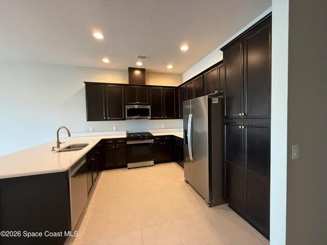 $2,950 | 2998 Avalonia Drive, Melbourne, FL 32940