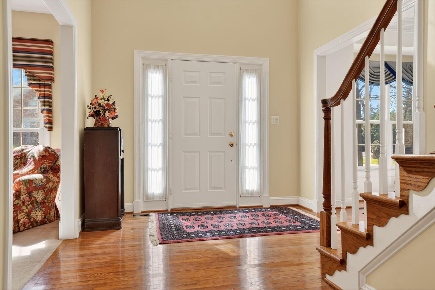 9910 Rustic Rail Lane Vienna, VA 22181 - Photo 2 of 42