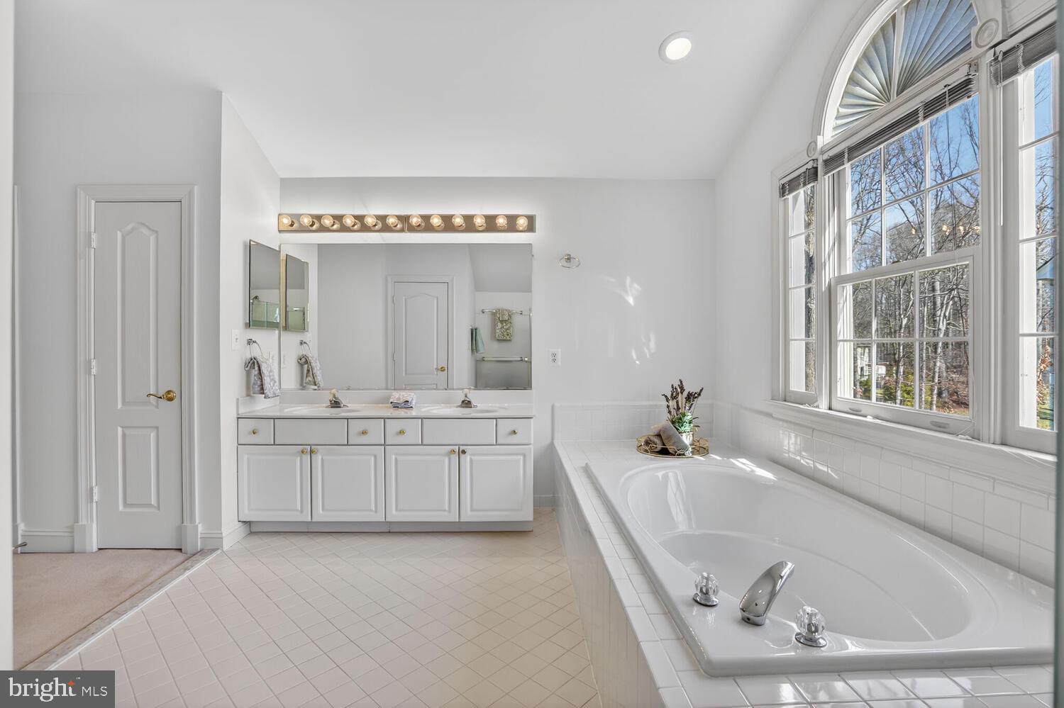 9910 Rustic Rail Lane Vienna, VA 22181 - Photo 31 of 42