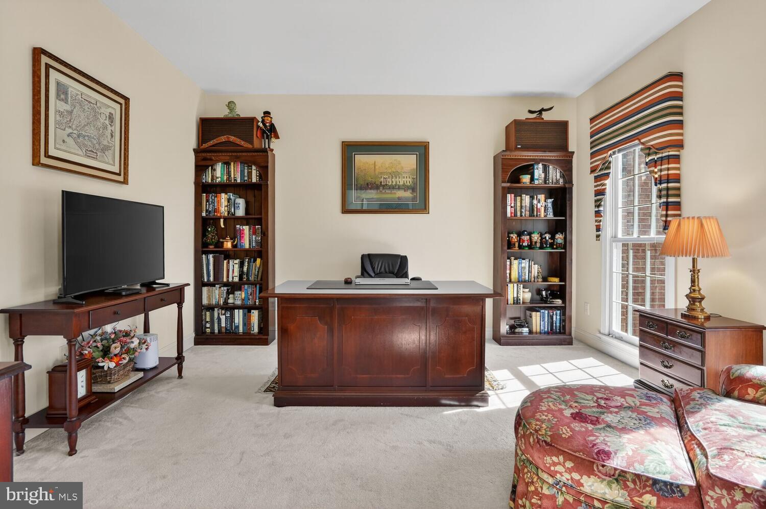 9910 Rustic Rail Lane Vienna, VA 22181 - Photo 4 of 42