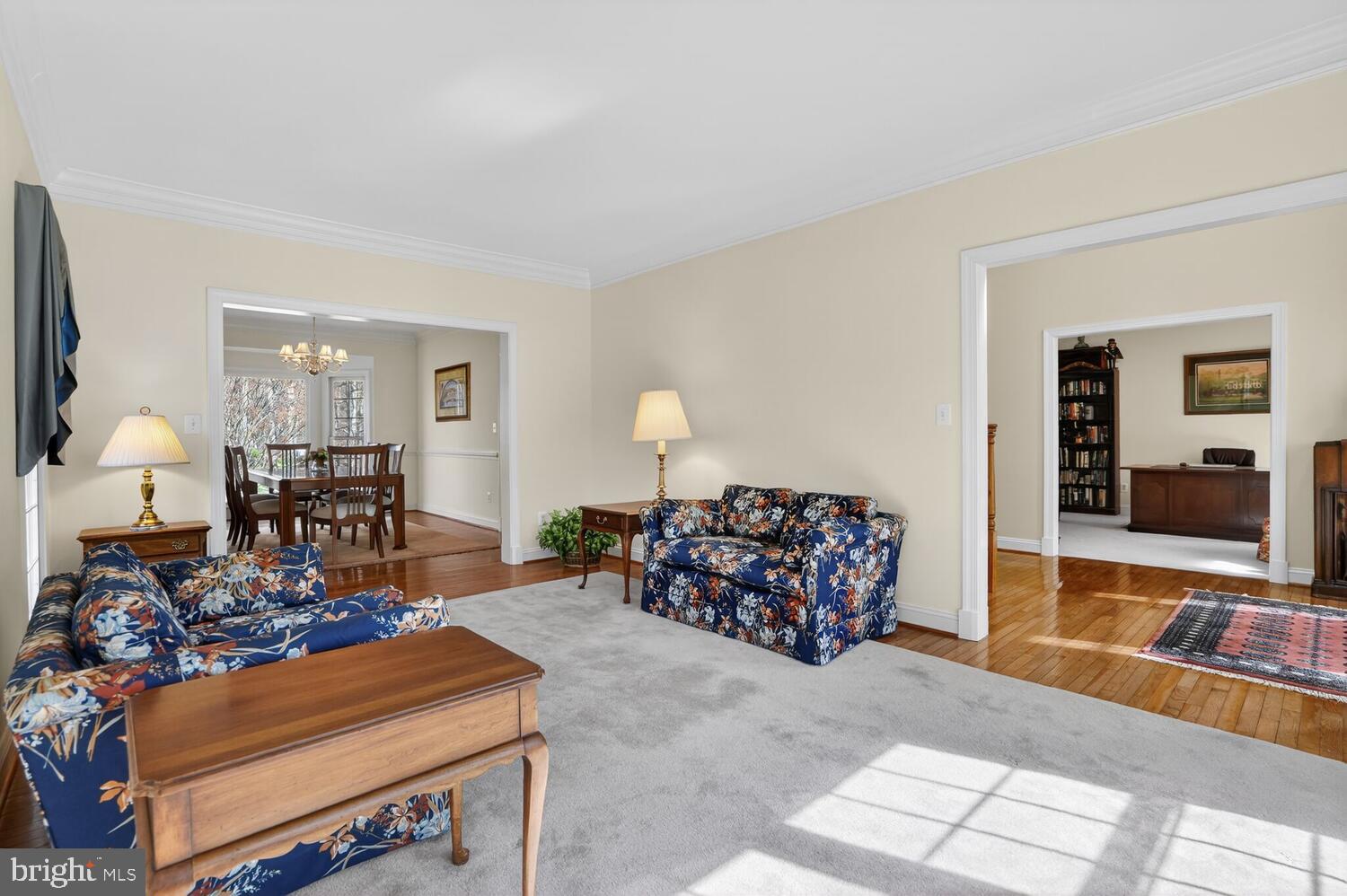 9910 Rustic Rail Lane Vienna, VA 22181 - Photo 8 of 42