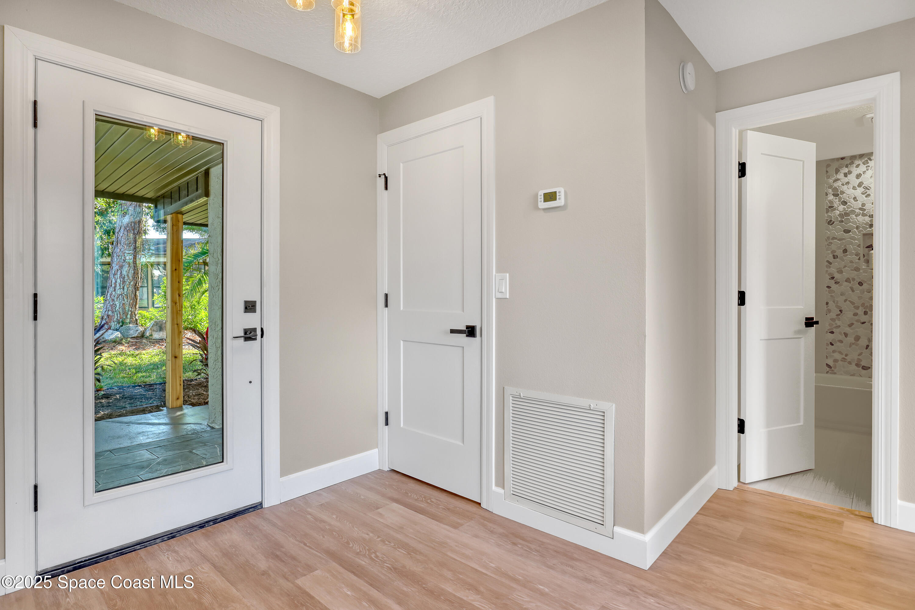 443 Myrtlewood Road Melbourne, FL 32940 - Photo 10 of 72 Foyer