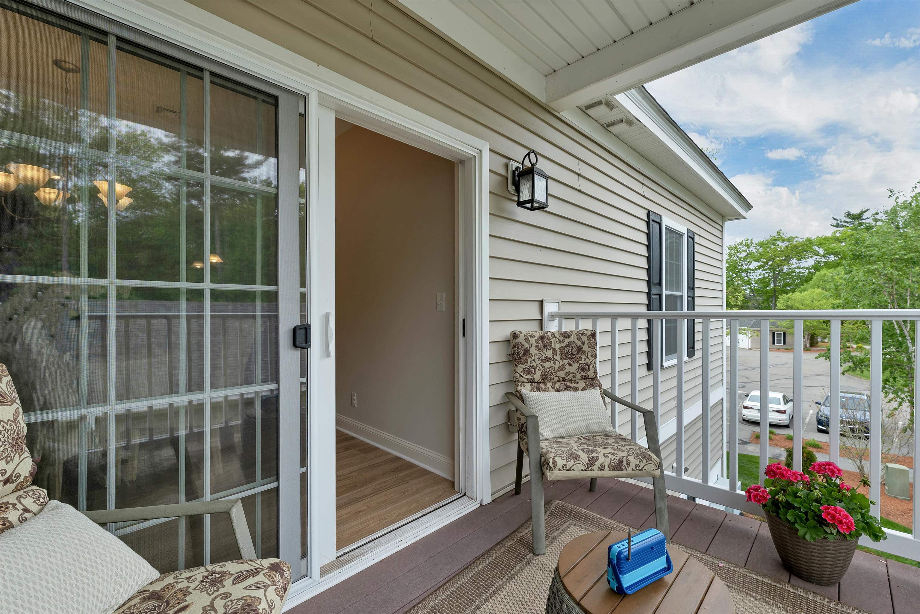 17 Roundabout Way, Unit 5 Manchester, NH 03102 - Photo 7 of 57