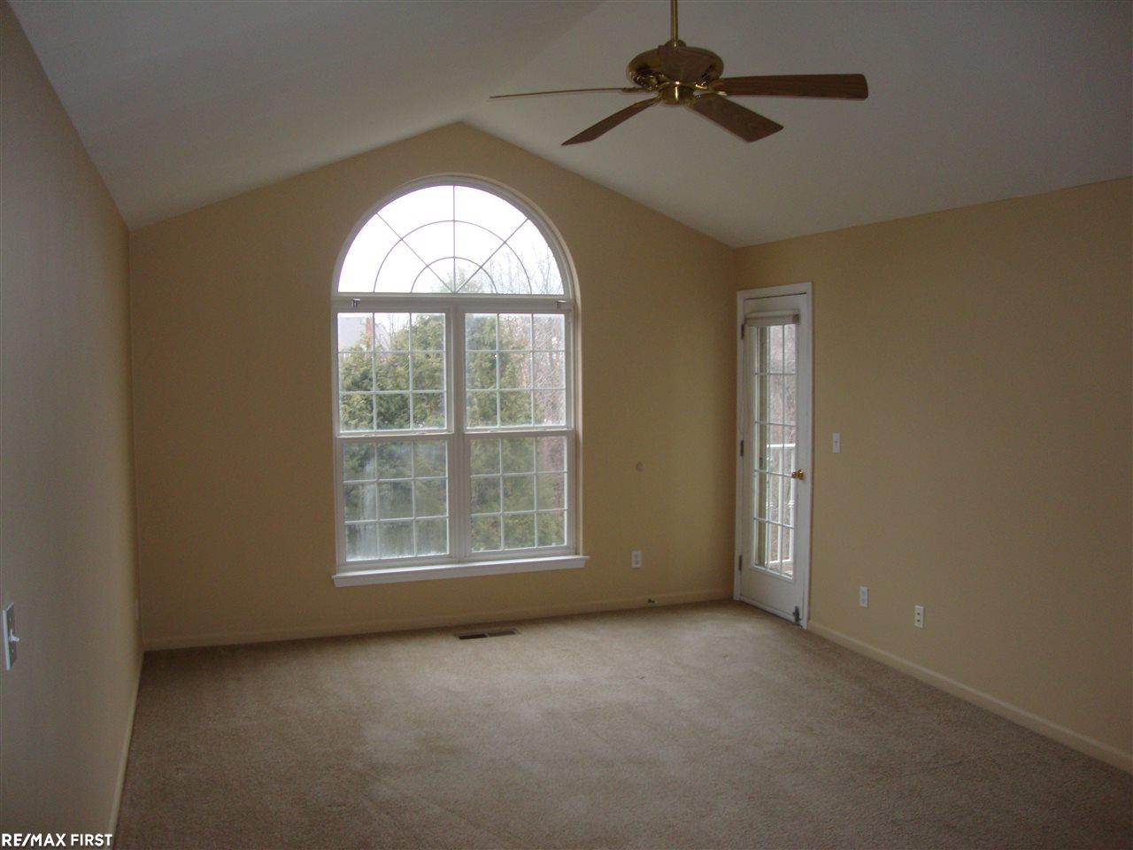 3633 Oakmonte Boulevard Rochester, MI 48306 - Photo 3 of 21