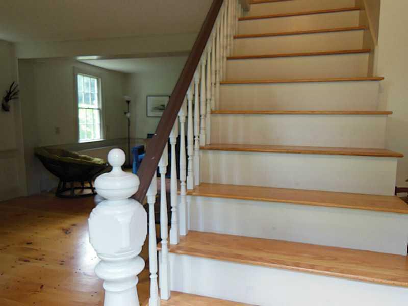 293 Genthner Road Waldoboro, ME 04572 - Photo 8 of 30 Stairs/Stairway.