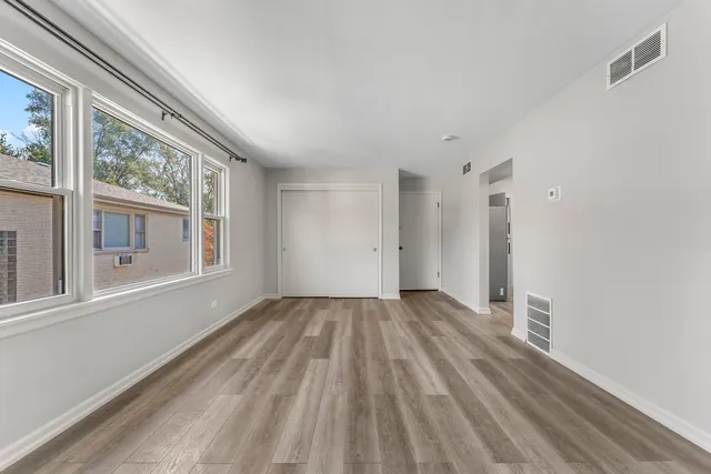 $2,150 | 740 East North Broadway Street, Unit B, Lombard, IL 60148