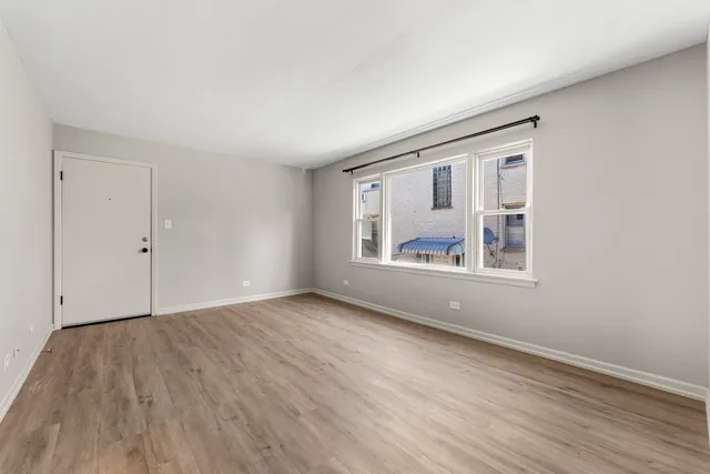 $2,150 | 740 East North Broadway Street, Unit B, Lombard, IL 60148