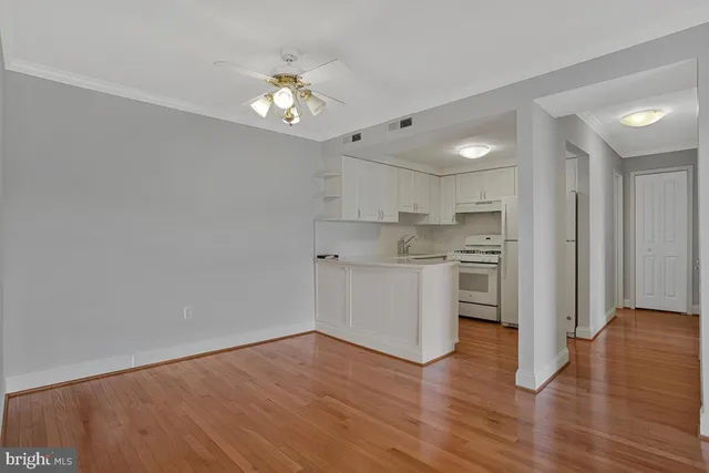 $1,695 | 2572 Riva Road, Unit 18B, Annapolis, MD 21401