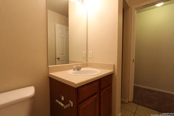 $1,000 | 10711 Mathom Landing, Unit 4, Universal City, TX 78148