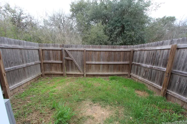 $1,000 | 10711 Mathom Landing, Unit 4, Universal City, TX 78148