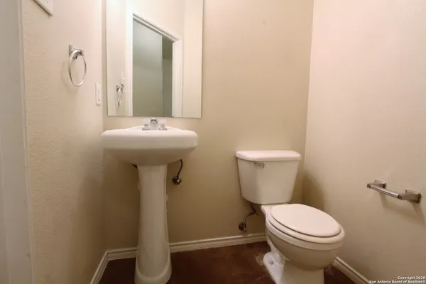 $1,000 | 10711 Mathom Landing, Unit 4, Universal City, TX 78148