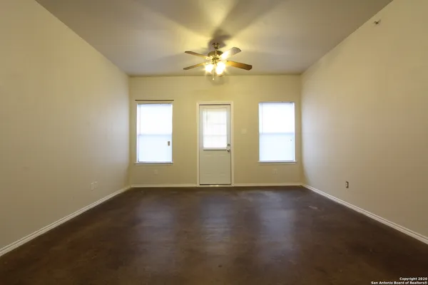 $1,000 | 10711 Mathom Landing, Unit 4, Universal City, TX 78148