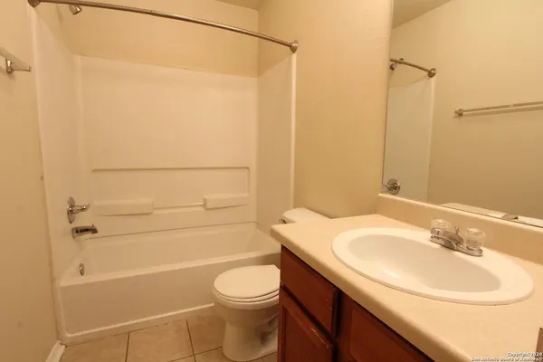 $1,000 | 10711 Mathom Landing, Unit 4, Universal City, TX 78148