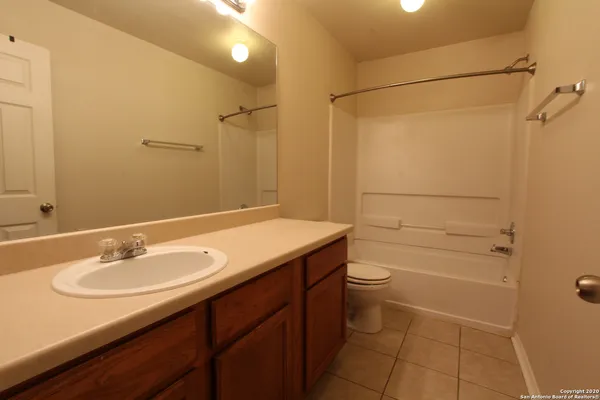 $1,000 | 10711 Mathom Landing, Unit 4, Universal City, TX 78148
