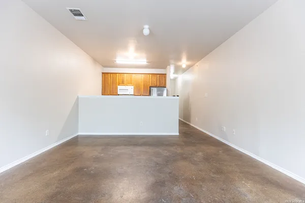 $1,000 | 10711 Mathom Landing, Unit 4, Universal City, TX 78148