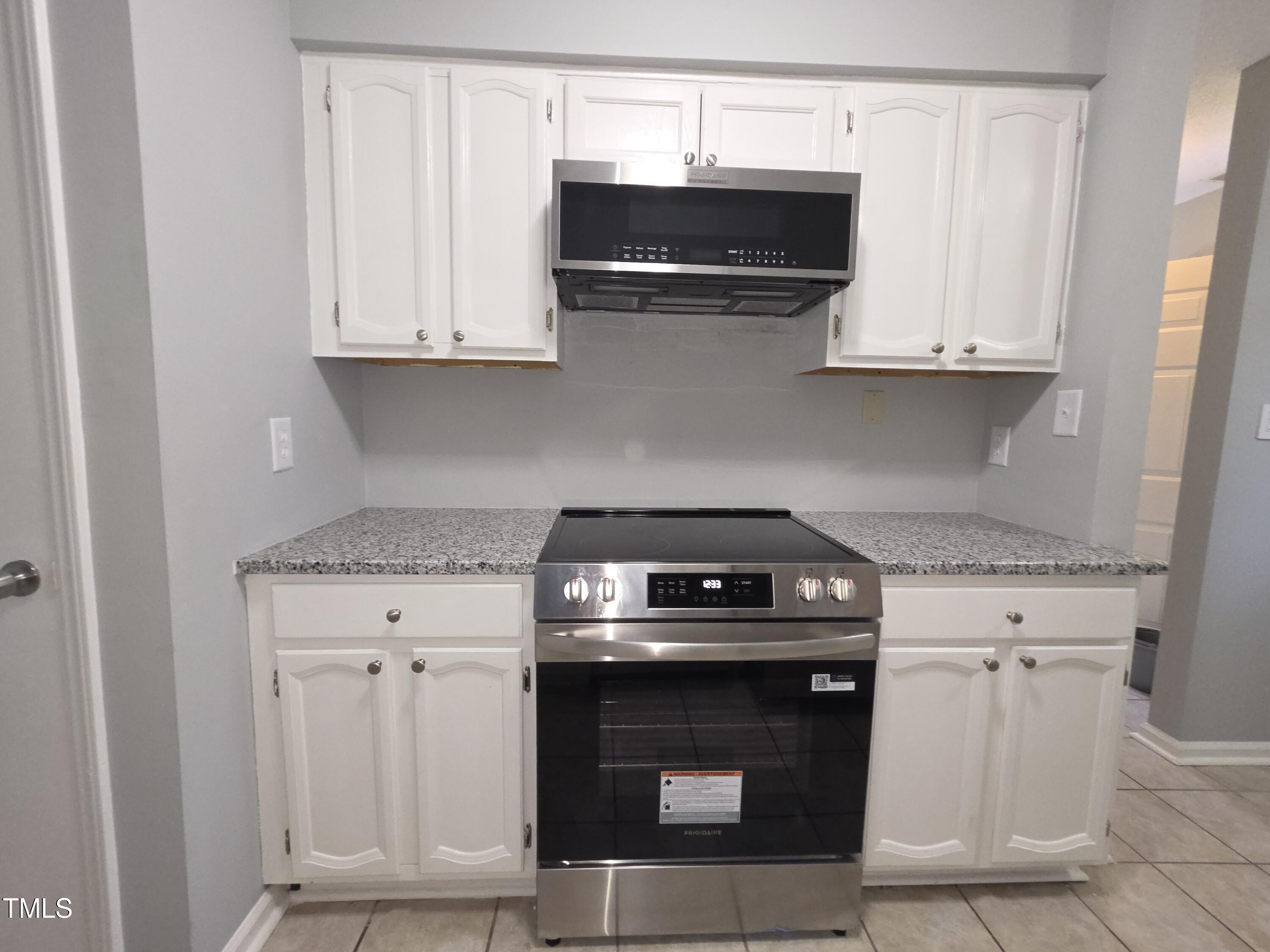 5893 Shady Grove Circle Raleigh, NC 27609 - Photo 5 of 34 20250619_123232