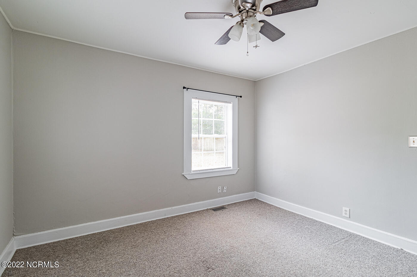 206 Queens Road Jacksonville, NC 28540 - Photo 11 of 31 queen (16 of 31)