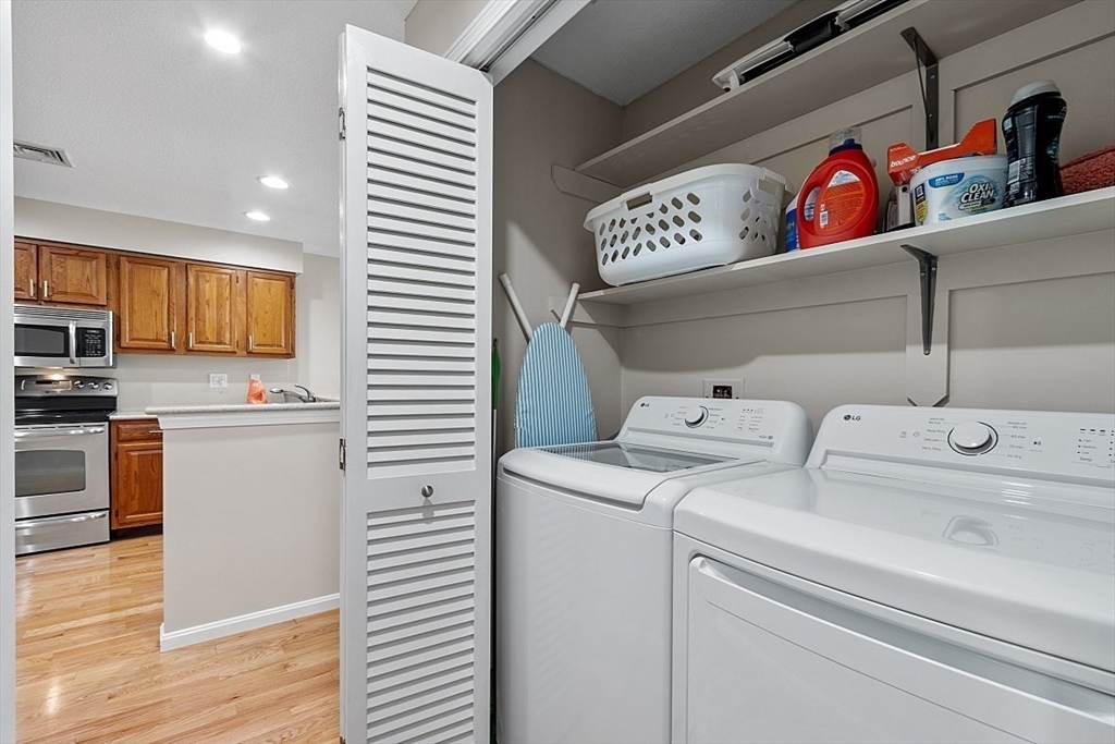 39 Abington Road, Unit 39 Danvers, MA 01923 - Photo 15 of 36