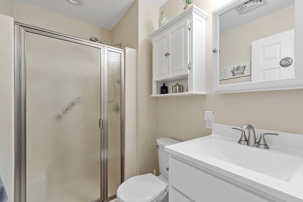 39 Abington Road, Unit 39 Danvers, MA 01923 - Photo 21 of 36