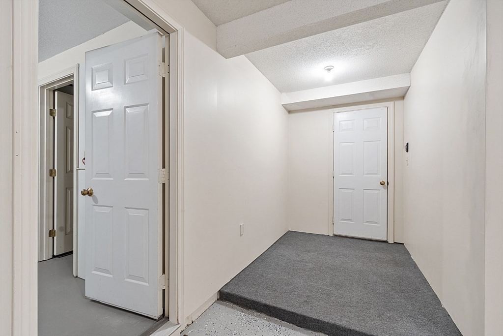 39 Abington Road, Unit 39 Danvers, MA 01923 - Photo 25 of 36