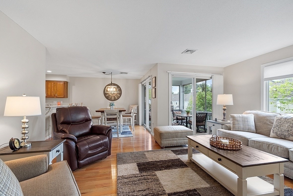 39 Abington Road, Unit 39 Danvers, MA 01923 - Photo 5 of 36