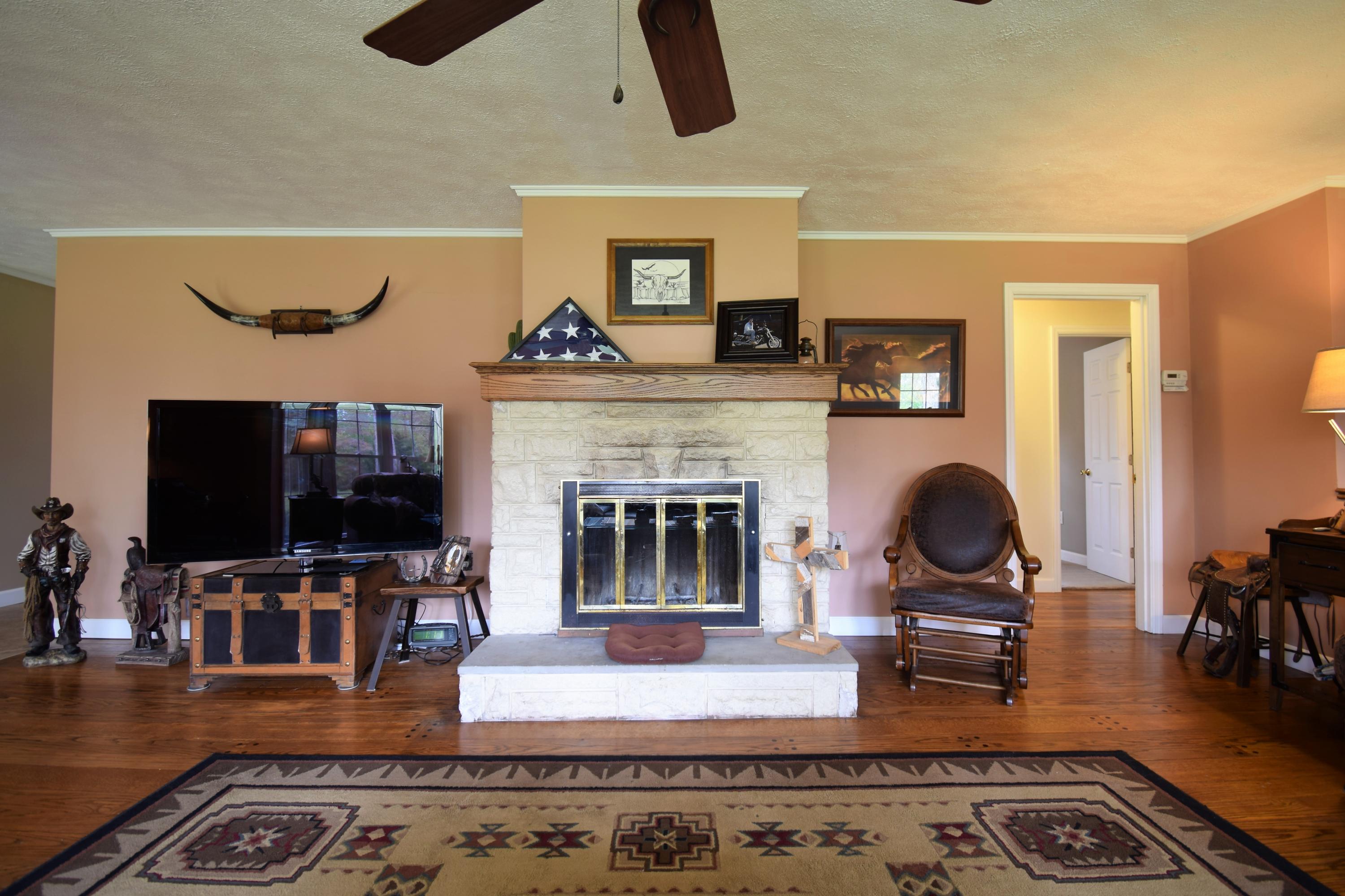 1212 Old Springfield Xenia, OH 45385 - Photo 17 of 44