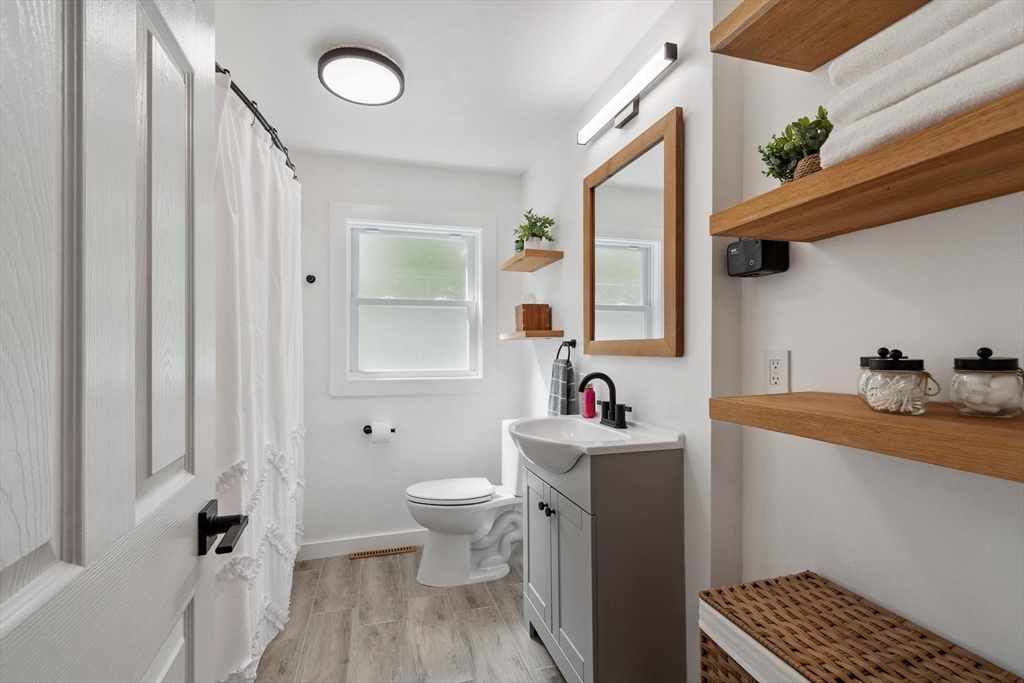4 Louis Road Tewksbury, MA 01876 - Photo 21 of 42 Gallery Image 21
