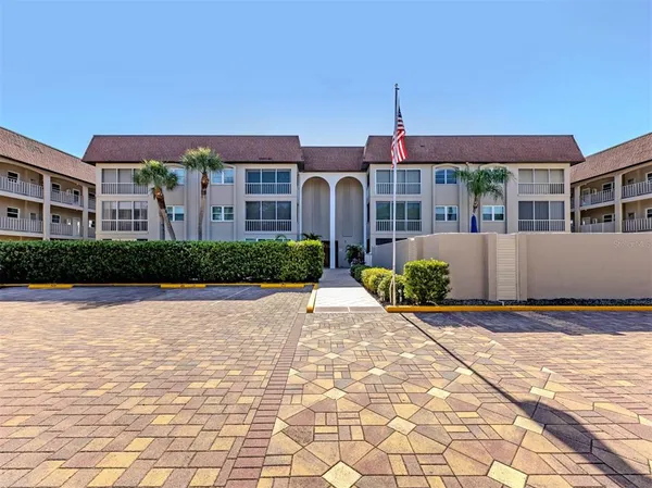 $319,000 | 101 Park Boulevard South, Unit 106, Venice, FL 34285