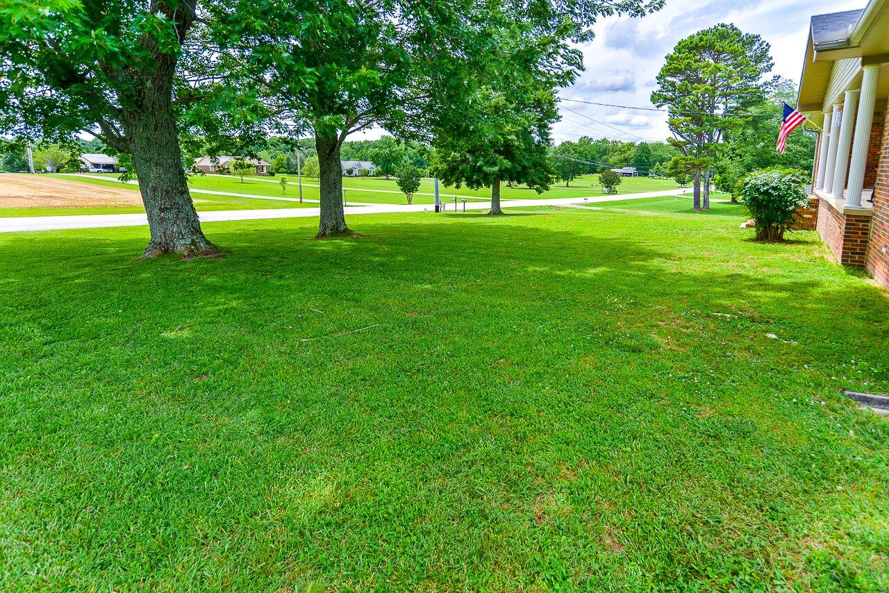 336 Lincoln Road Fayetteville, TN 37334 - Photo 3 of 25 Gallery Image 3