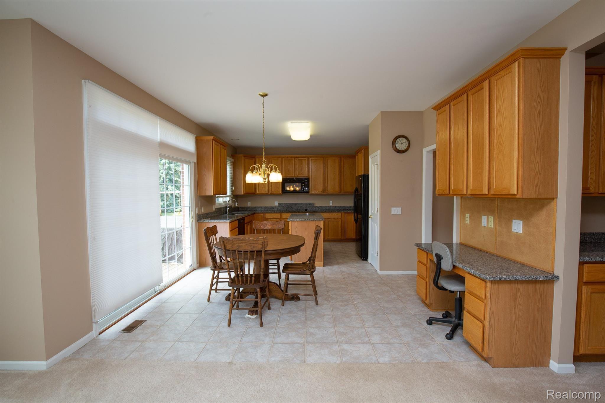 4040 Holly Lane Rochester, MI 48306 - Photo 12 of 63 IMG_6299.jpg
