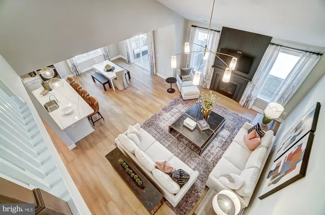 a view of entryway with livingroom and furniture