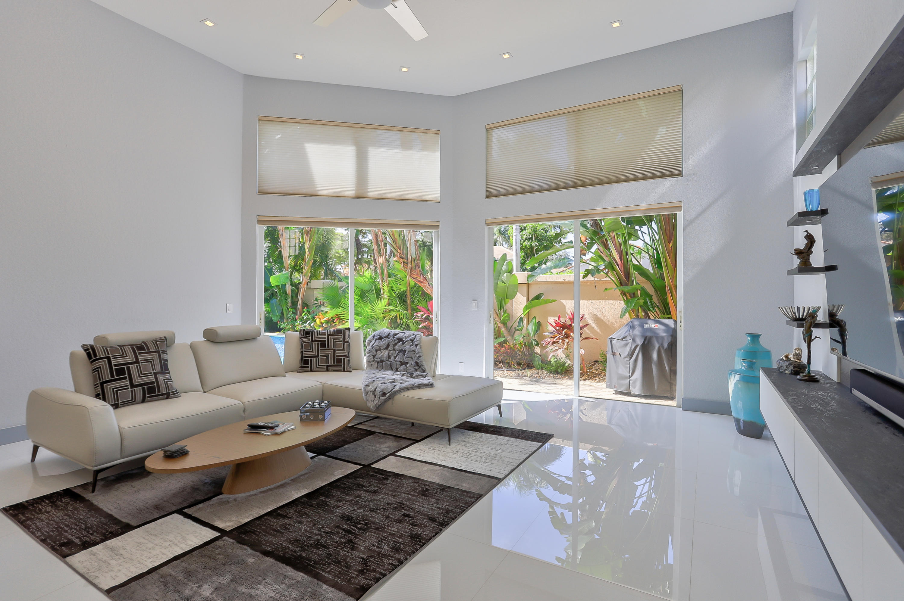 6573 Somerset Circle Boca Raton, FL 33496 - Photo 13 of 48 Family Room