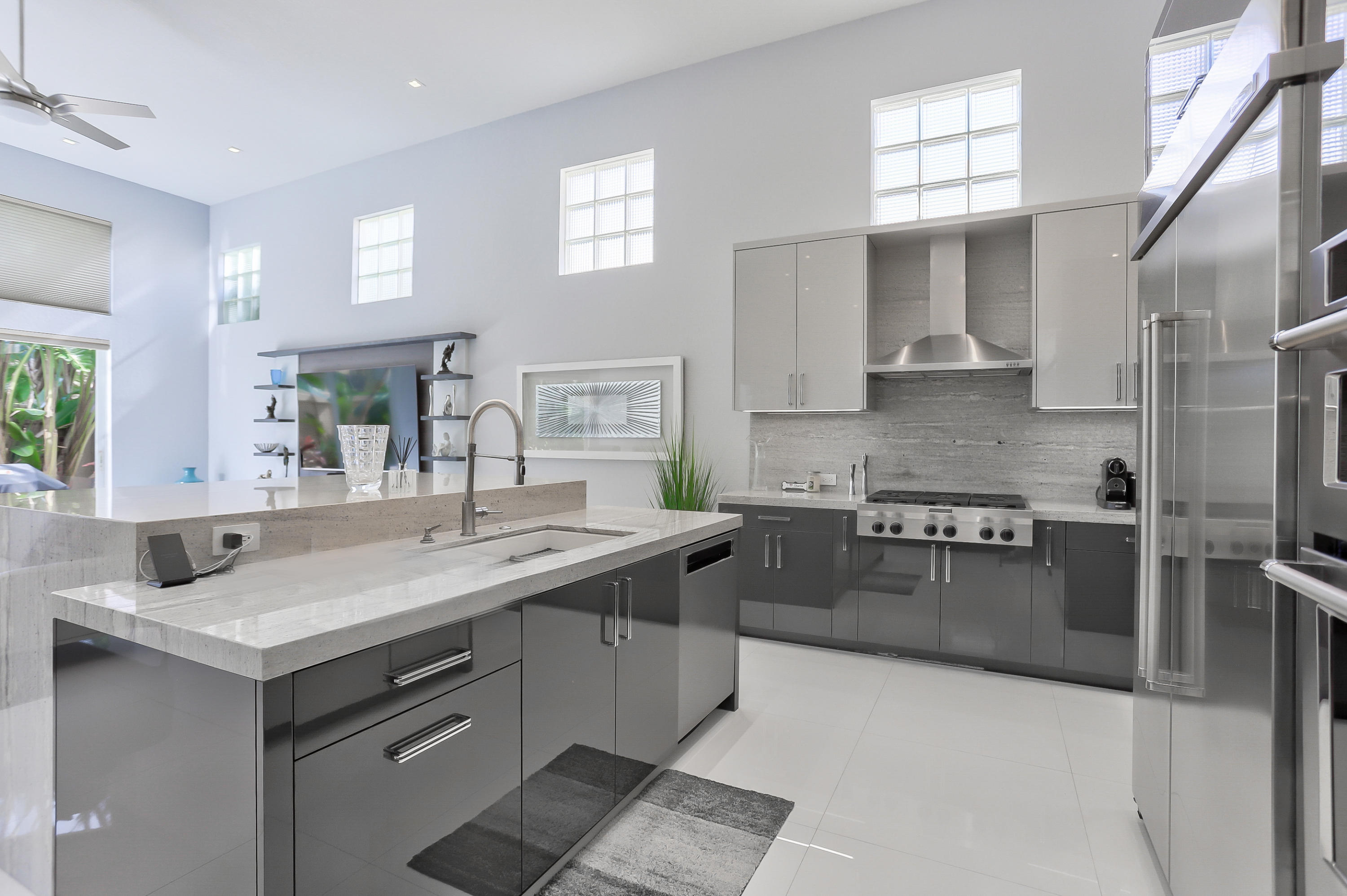 6573 Somerset Circle Boca Raton, FL 33496 - Photo 20 of 48 Kitchen