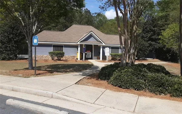 $2,750 | 132 Lakeshore Parkway, Newnan, GA 30263
