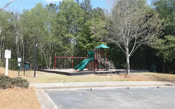 $2,750 | 132 Lakeshore Parkway, Newnan, GA 30263