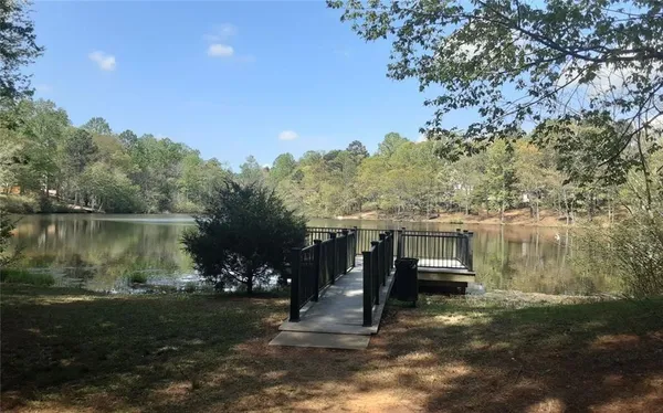 $2,750 | 132 Lakeshore Parkway, Newnan, GA 30263