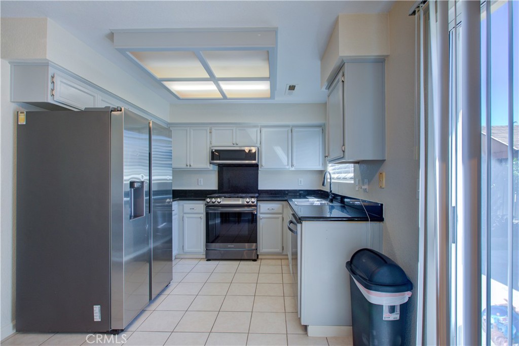 464 Lucas Court Merced, CA 95341 - Photo 9 of 30