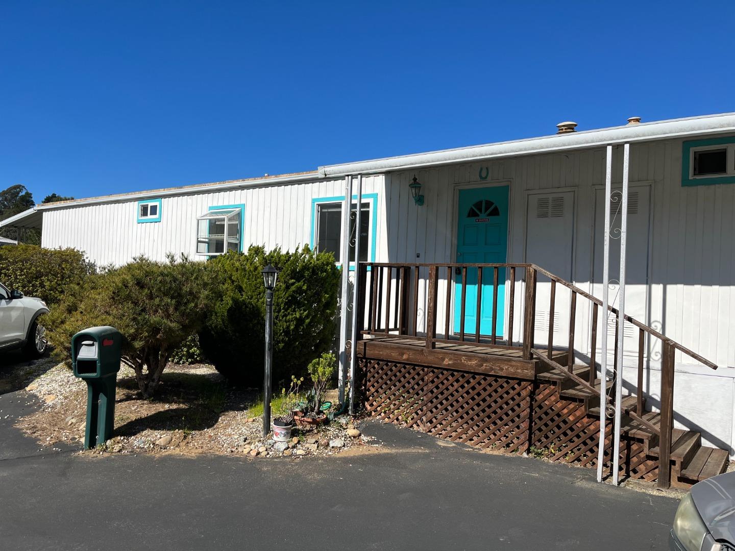 122 Ginkgo Road Aptos, CA 95003 - Photo 5 of 20 Gallery Image 5