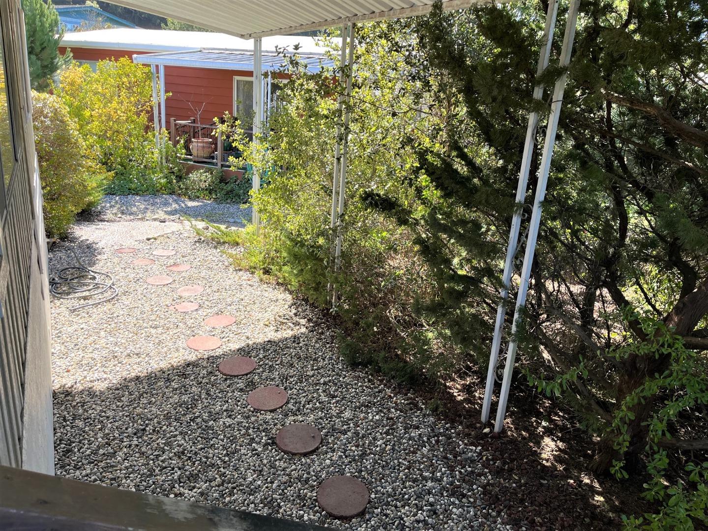 122 Ginkgo Road Aptos, CA 95003 - Photo 9 of 20 Gallery Image 9